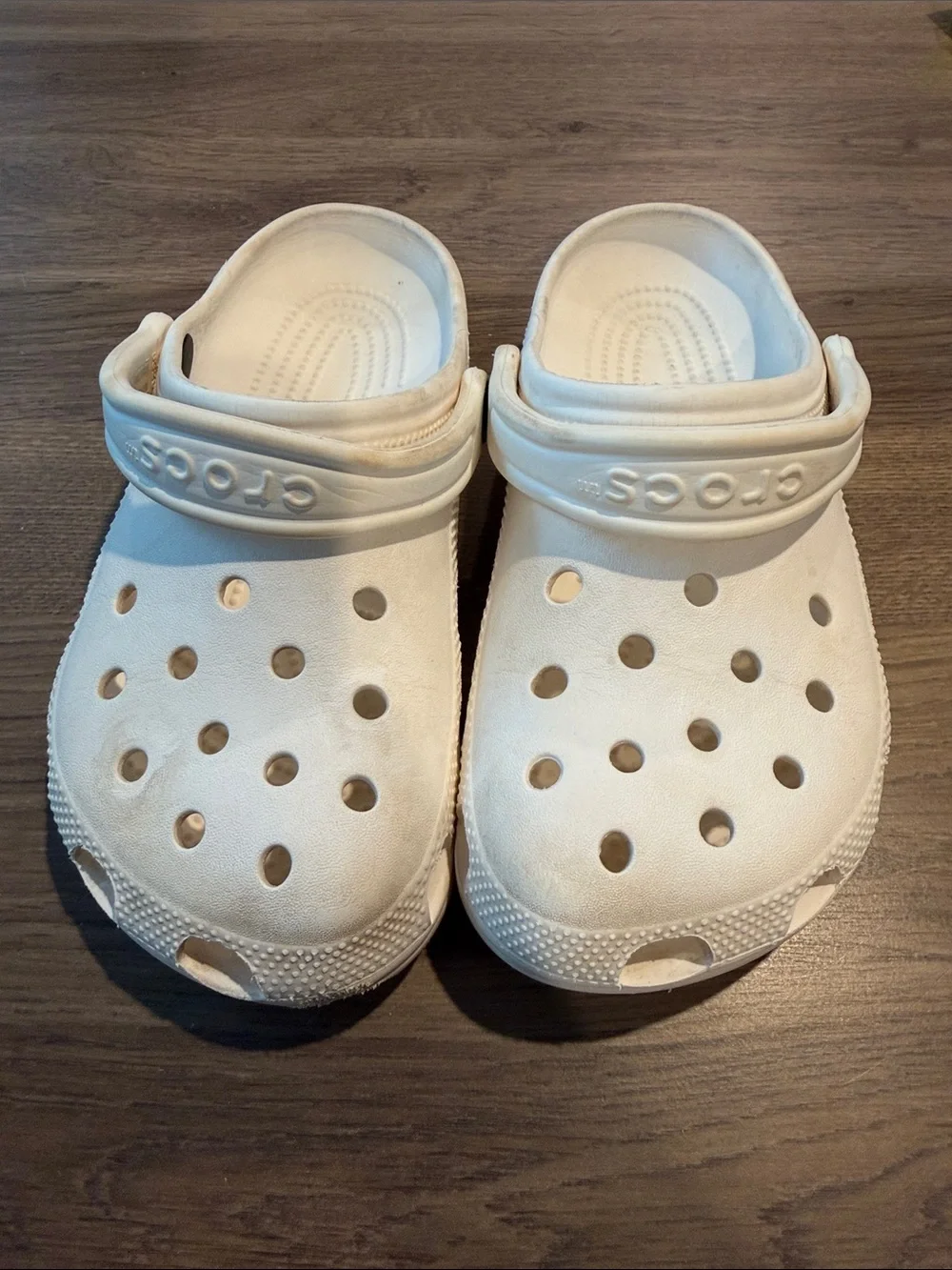 CROCS Kids Classic Clog in Sz J4